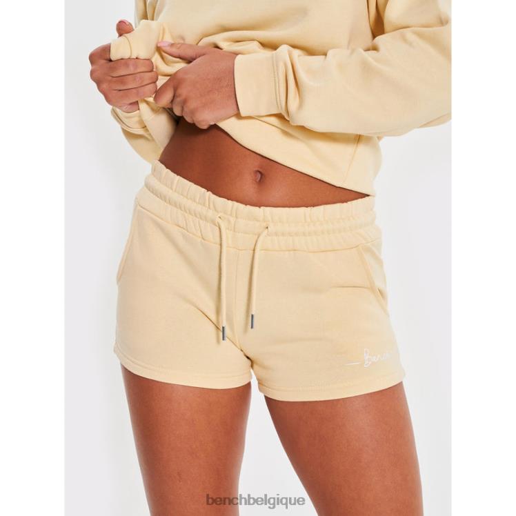 vêtements Bench short en molleton nova beurre femmes 042X2140