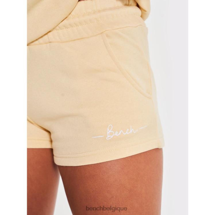 vêtements Bench short en molleton nova beurre femmes 042X2140